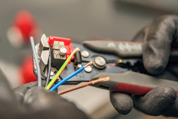 Best Emergency Electrical Repair  in Myrtle Point, OR